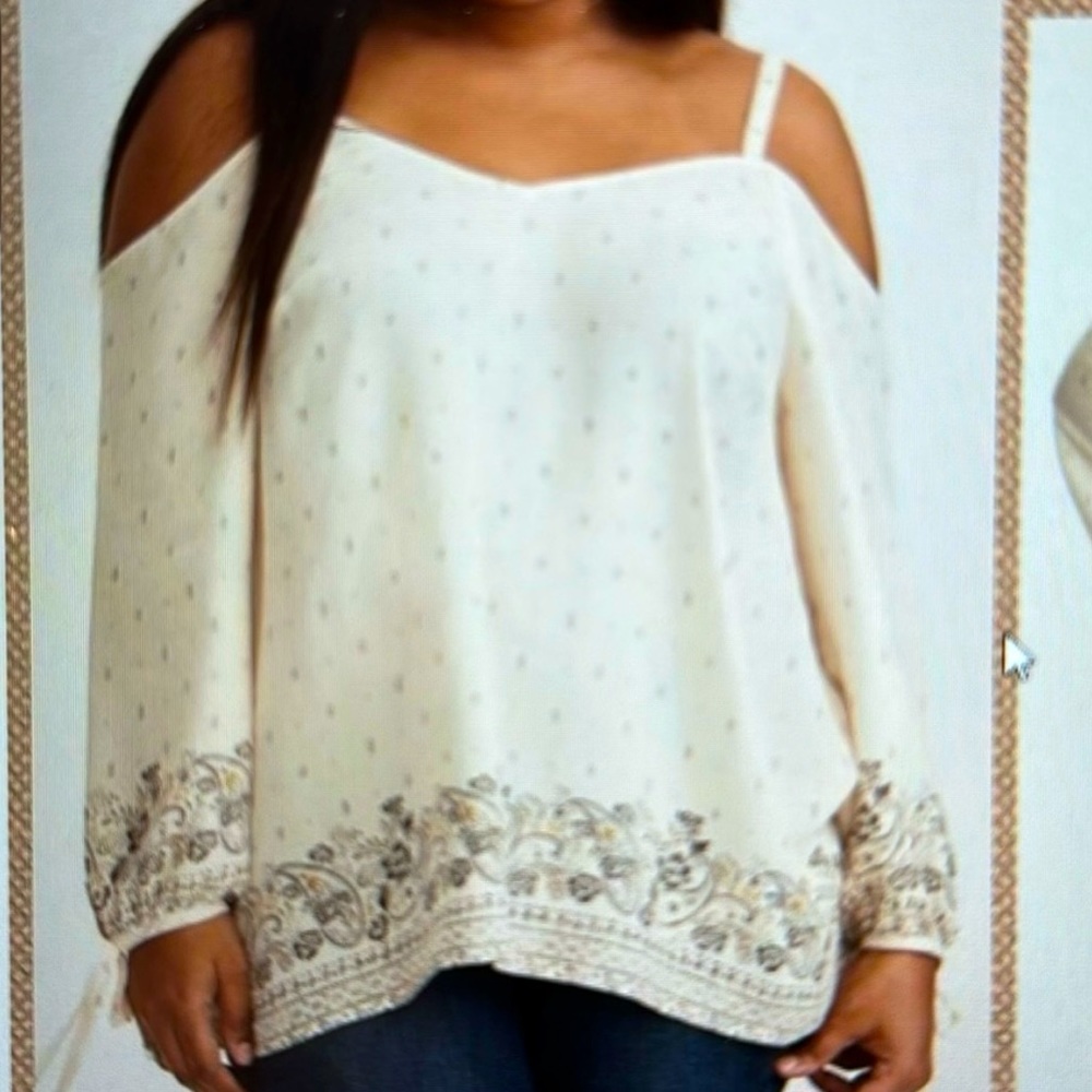 🆕 NWOT torrid size 1X cold shoulder top cream paisley print w adjustable straps